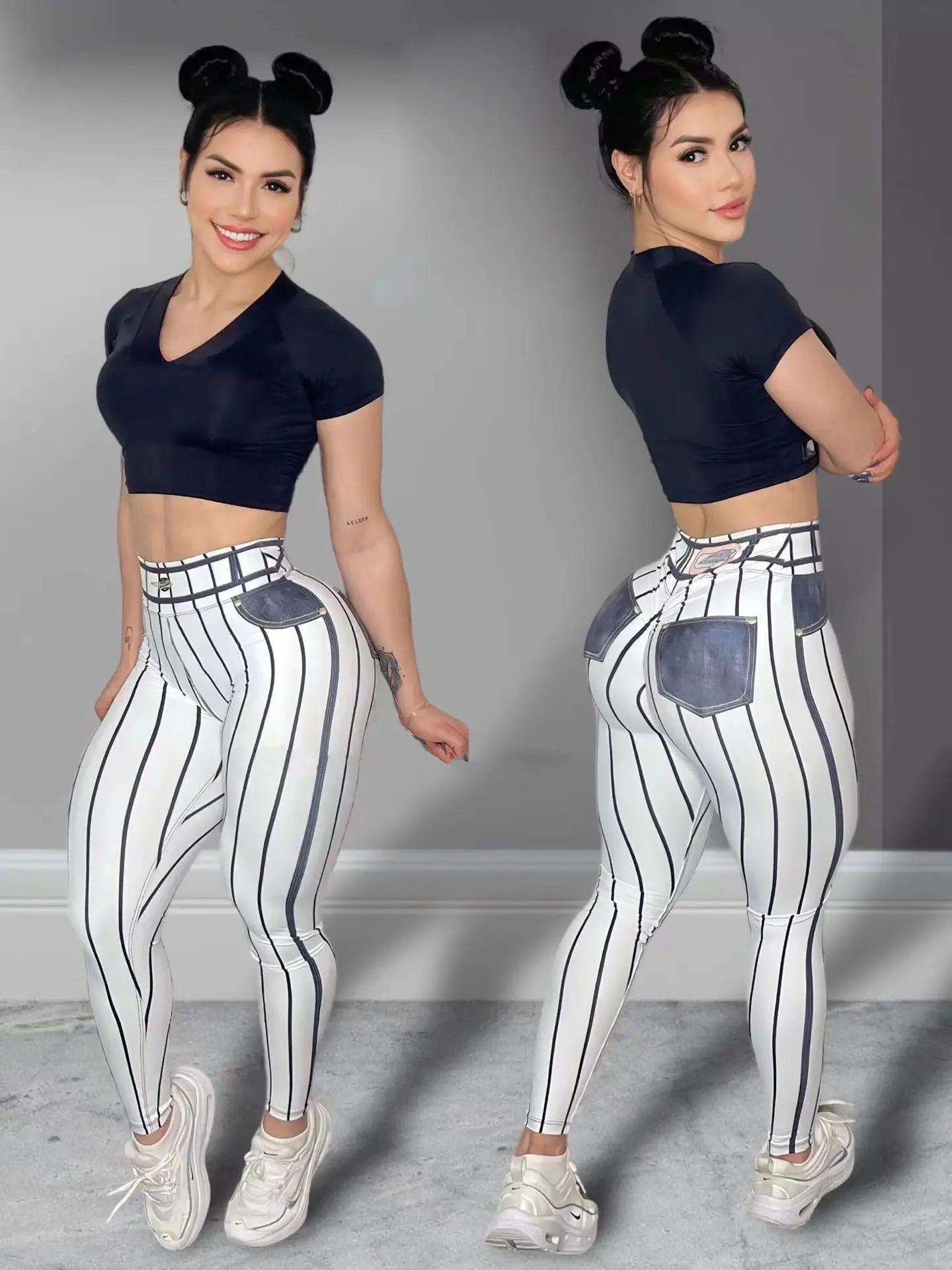 Tight Fit Push-Up Yoga Leggings – High Waist & Stylish - White - Leggings